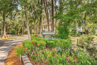 90 Gloucester Rd Unit 1005, Hilton Head Island, SC 29928