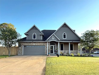 400 S Amherst Dr, West Columbia, TX 77486