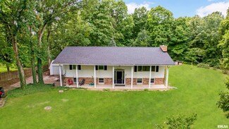 1541 Hickory Point Rd, Metamora, IL 61548