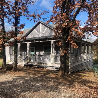 88 NE Center Point Rd, Wilburton, OK 74578
