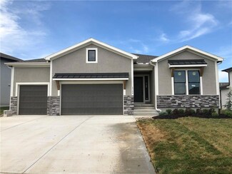 17178 S Heatherwood St, Olathe, KS 66062