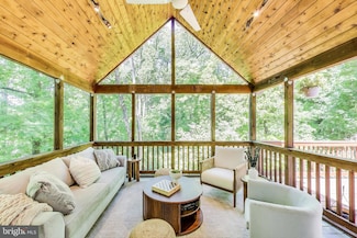 10112 Stoneybrook Dr, Silver Spring, MD 20910