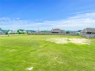 2303 Howard Dr, Lake Charles, LA 70611