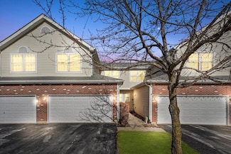 14 Grandview Ct, Algonquin, IL 60102