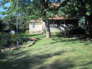 N5370 Brown Rd, Elroy, WI 53929