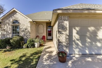 603 Brenna Rd, Waxahachie, TX 75165