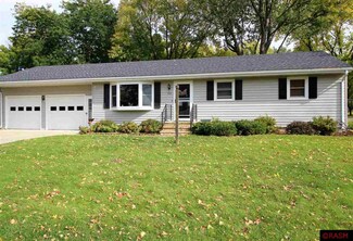 737 Elm Ct, Le Sueur, MN 56058
