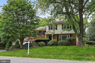 1199 Meadow Green Ln, McLean, VA 22102