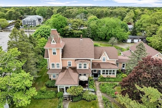 141 Division St, Harwich, MA 02671