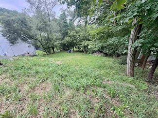 60 Cleveland Ave, Morgantown, WV 26501