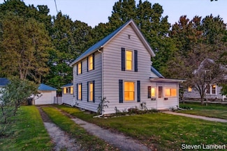 413 E Madison St, Hastings, MI 49058