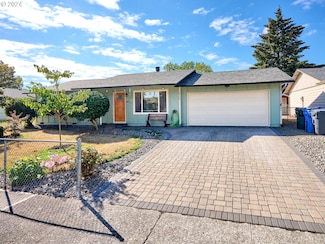 4758 Castle Dr NE, Salem, OR 97301