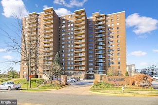 200 N Pickett St Unit 208, Alexandria, VA 22304