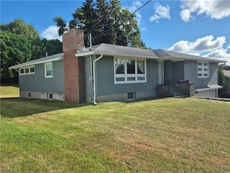 210 Ridgecrest Rd, Syracuse, NY 13214