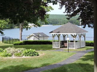 202 Beacon Park Unit 202, Webster, MA 01570