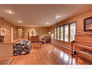 900 Dakota Ave, Orono, MN 55356