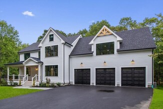 28 Rockland St, Natick, MA 01760