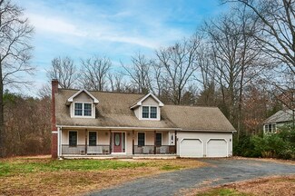 75 Pomeroy Meadow Rd, Southampton, MA 01073