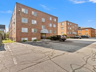 15 Staples Ave Unit 35, Everett, MA 02149