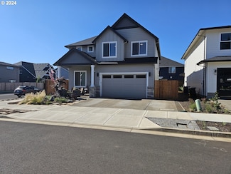 947 NE 17th Ave, Canby, OR 97013