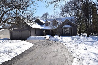 616 Fulton St, Geneva, IL 60134