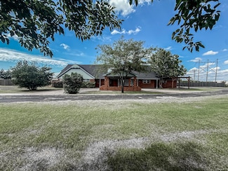 1690 W Us Highway 70, Plainview, TX 79072