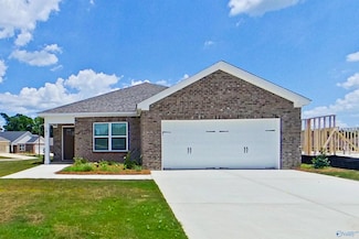 101 Denise Dr, Prattville, AL 36066