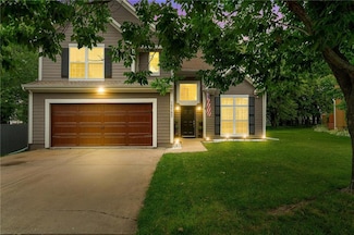 15753 S Lindenwood Dr, Olathe, KS 66062