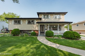 838 S Michigan Ave, Addison, IL 60101