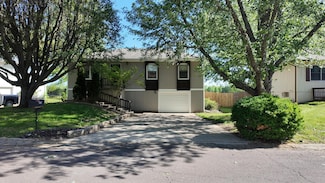 606 Clover Dr, Clinton, MO 64735