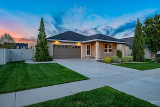 1072 W Woodbury Dr, Meridian, ID 83646