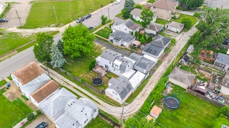 9827 Melvina Ave, Oak Lawn, IL 60453