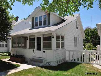 2814 S 35th St, Omaha, NE 68105