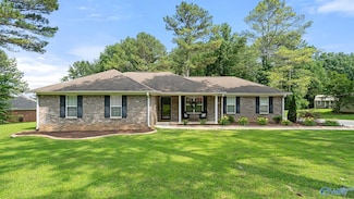 132 Ann Bradley Dr, Huntsville, AL 35811
