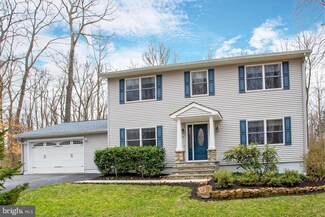 33 Lakeview Rd, Lambertville, NJ 08530