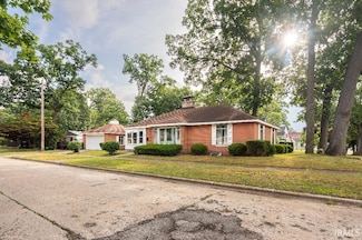 808 Webster St, Mishawaka, IN 46545