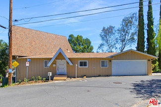 4236 Ensenada Dr, Woodland Hills, CA 91364