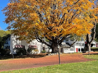 192 W Main St, Westborough, MA 01581