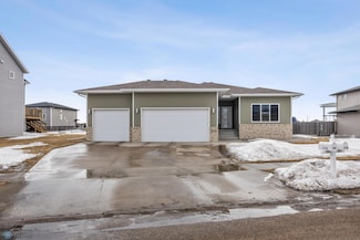 2118 42nd St S, Moorhead, MN 56560
