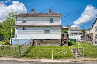 51 Sycamore St, Muse, PA 15350