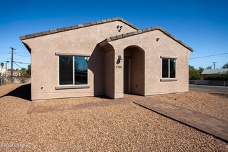 10240 S Rainbow Ln, Tucson, AZ 85756