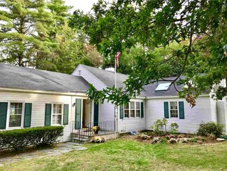 98 Blueberry Ln, New London, NH 03257