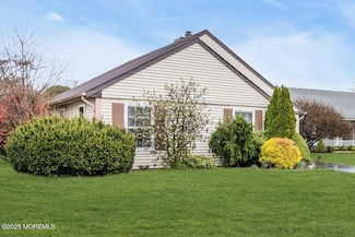 44 Buckingham Dr N, Manchester, NJ 08759