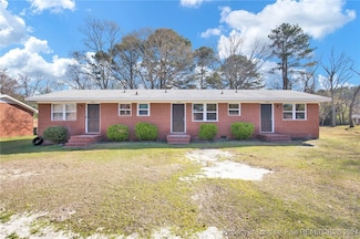 4932 Galveston Dr, Fayetteville, NC 28303