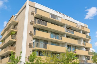 799 Dahlia St Unit 201, Denver, CO 80220