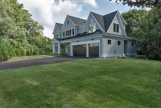 18 Sprague Rd, Wellesley Hills, MA 02481