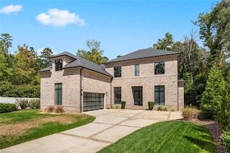2108 Berkshire Ln, Greensboro, NC 27408