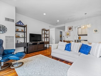 500 Atlantic Ave Unit 16R, Boston, MA 02210