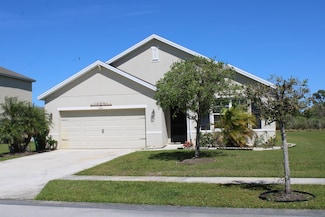 3104 Yellowstone Cir, Fort Pierce, FL 34945