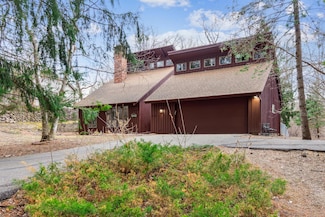 15700 White Pine Dr, Wayzata, MN 55391